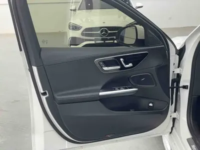 Mercedes-Benz C-Class 2024, 24500 км, за 27111.03 USD - фото 8