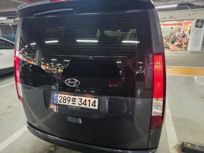 Hyundai Staria 2022, 61386 км, за 17031.78 USD - фото 2
