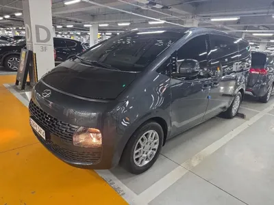 Hyundai Staria 2022, 61386 км, за 17031.78 USD - фото 5