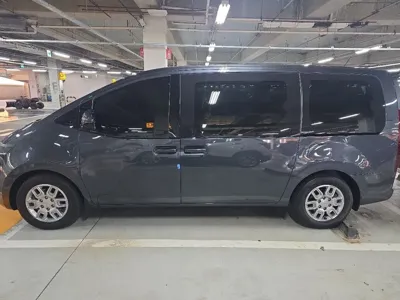 Hyundai Staria 2022, 61386 км, за 17031.78 USD - фото 6