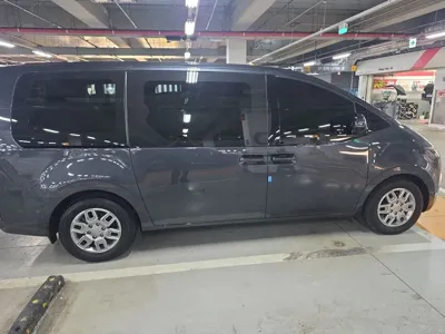 Hyundai Staria 2022, 61386 км, за 17031.78 USD - фото 10