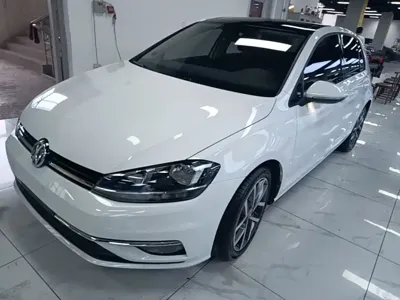 Volkswagen Golf 2020, 49300 км, за 10089.82 USD