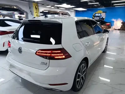Volkswagen Golf 2020, 49300 км, за 10089.82 USD - фото 7