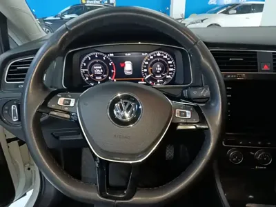 Volkswagen Golf 2020, 49300 км, за 10089.82 USD - фото 11