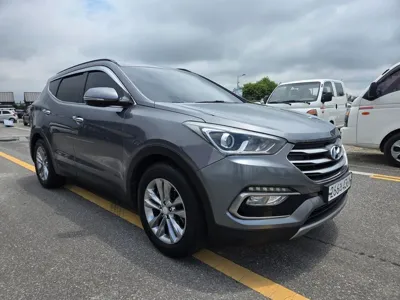 Hyundai Santafe 2016, 181000 км, за 5789.75 USD