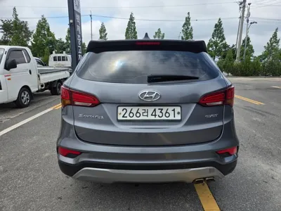 Hyundai Santafe 2016, 181000 км, за 5789.75 USD