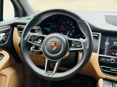 Porsche Macan 2019, 80000 км, за 21423.95 USD