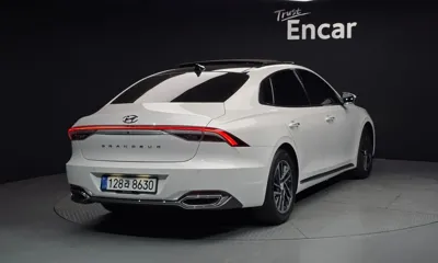 Hyundai Grandeur 2022, 139546 км, за 10962.32 USD