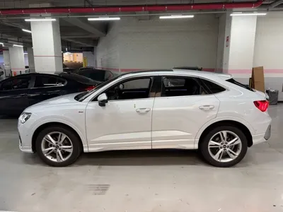 Audi Q3 2023, 59413 км, за 33803.54 USD