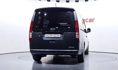 Hyundai Staria 2023, 98142 км, за 14569.52 USD