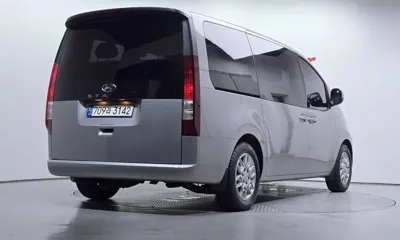 Hyundai Staria 2023, 130816 км, за 15294.74 USD