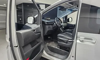 Hyundai Staria 2023, 130816 км, за 15294.74 USD - фото 10