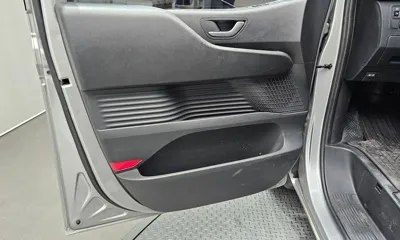 Hyundai Staria 2023, 130816 км, за 15294.74 USD - фото 24