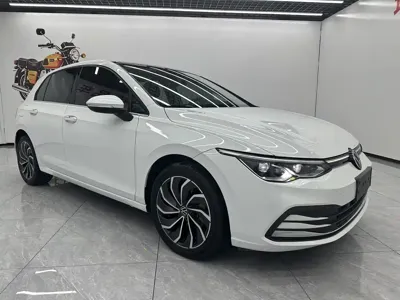 Volkswagen Golf 2022, 37000 км, за 14496.58 USD