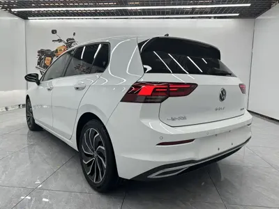 Volkswagen Golf 2022, 37000 км, за 14496.58 USD