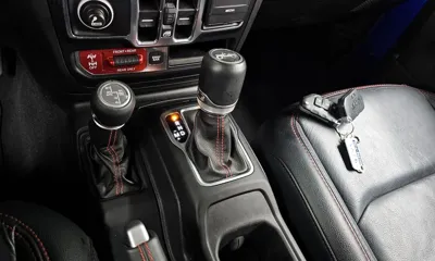 Jeep Wrangler 2019, 60200 км, за 22974.92 USD - фото 9