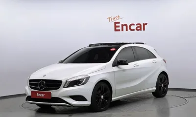 Mercedes-Benz A-Class · 2015 год