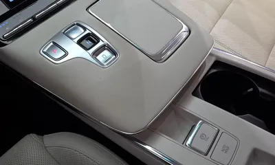 Hyundai Grandeur 2022, 86216 км, за 16279.38 USD - фото 9