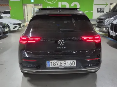 Volkswagen Golf 2023, 53995 км, за 18827.37 USD