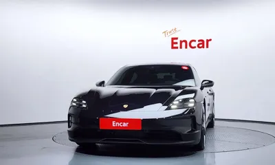 Porsche Taycan 2025, 12659 км, за 101684.82 USD