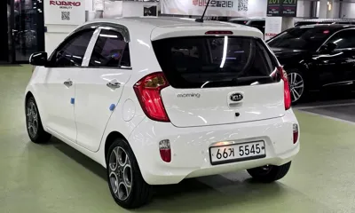 Kia Morning 2015, 129200 км, за 2930.26 USD