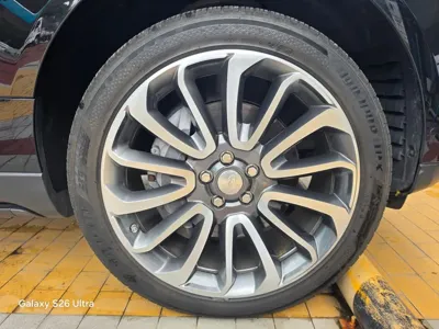 Land Rover Range Rover 2015, 89000 км, за 34527.71 USD