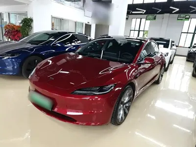 Tesla Model 3 · 2023 год