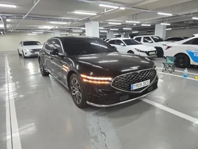 Genesis G90 2023, 119088 км, за 7416.09 USD