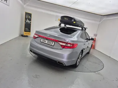 Hyundai Grandeur 2015, 192698 км, за 2953.92 USD