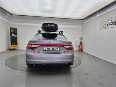 Hyundai Grandeur 2015, 192698 км, за 2953.92 USD