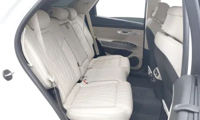 Genesis GV70 2023, 43299 км, за 31060.74 USD - фото 9