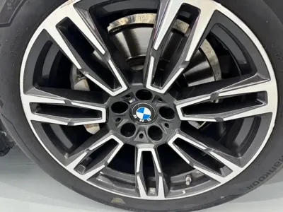 BMW 5 Series 2024, 10000 км, за 39257.63 USD