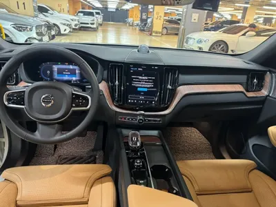 Volvo XC60 2025, 14200 км, за 29902.3 USD - фото 20