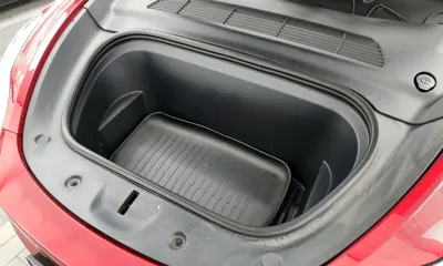 Tesla Model Y 2023, 61576 км, за 26847.84 USD - фото 6
