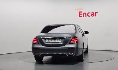 Mercedes-Benz E-Class 2019, 72211 км, за 14000.12 USD
