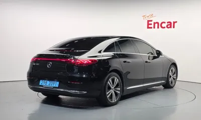 Mercedes-Benz EQE 2023, 42220 км, за 32099.25 USD
