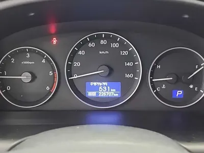 Hyundai Starex 2019, 225688 км, за 7491.86 USD - фото 6