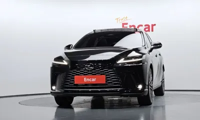 Lexus RX 2025, 9038 км, за 60391.32 USD