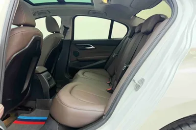 BMW 1 Series 2019, 50000 км, за 12474 USD - фото 17