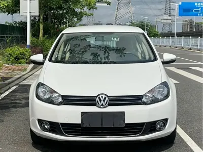 Volkswagen Golf 2013, 147000 км, за 3954.58 USD
