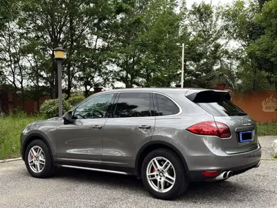 Porsche Cayenne 2012, 160000 км, за 19035.13 USD