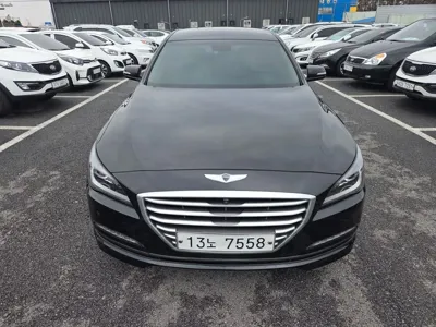 Hyundai Genesis 2015, 131880 км, за 7687.3 USD