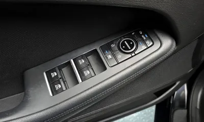 Hyundai Genesis 2016, 72670 км, за 7880.79 USD - фото 18