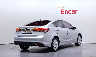 Kia K3 2017, 197317 км, за 3282.13 USD