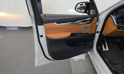 BMW X6 2018, 74278 км, за 29628.17 USD - фото 24