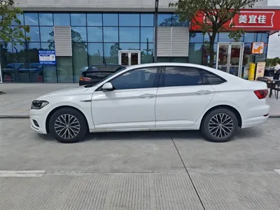 Volkswagen Sagitar 2019, 47500 км, за 8676.48 USD