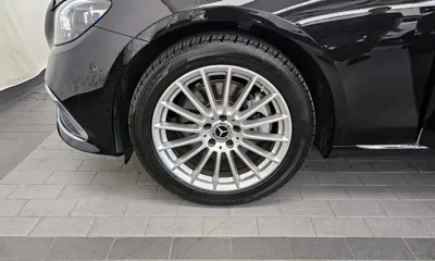 Mercedes-Benz E-Class 2022, 49785 км, за 24767.59 USD
