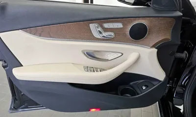 Mercedes-Benz E-Class 2022, 49785 км, за 24767.59 USD - фото 24