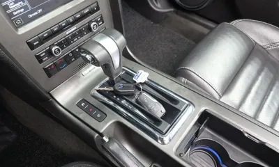 Ford Mustang 2011, 118000 км, за 9518.18 USD - фото 9
