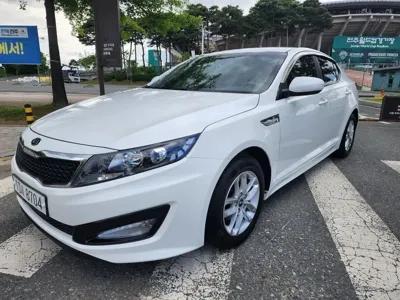 Kia K5 · 2011 год